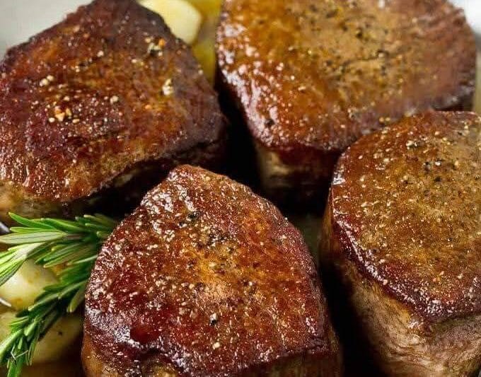 Garlic Butter Steak Bites and Mash: A Comforting Delight 100%