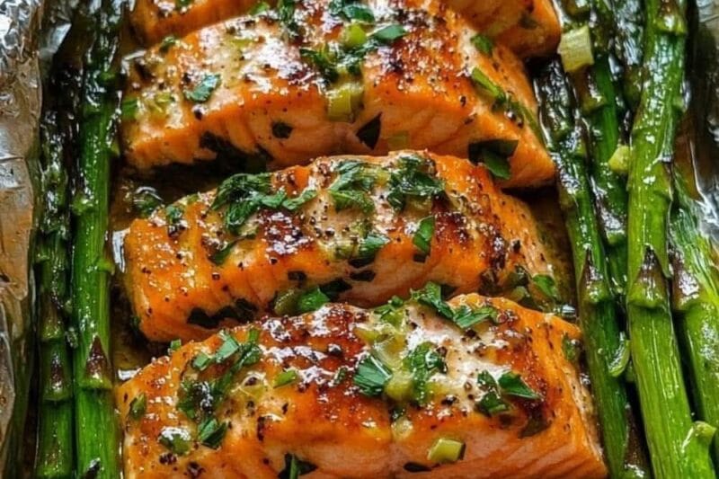 Irresistible Baked Salmon in Foil with Asparagus (Quick & Healthy Recipe)