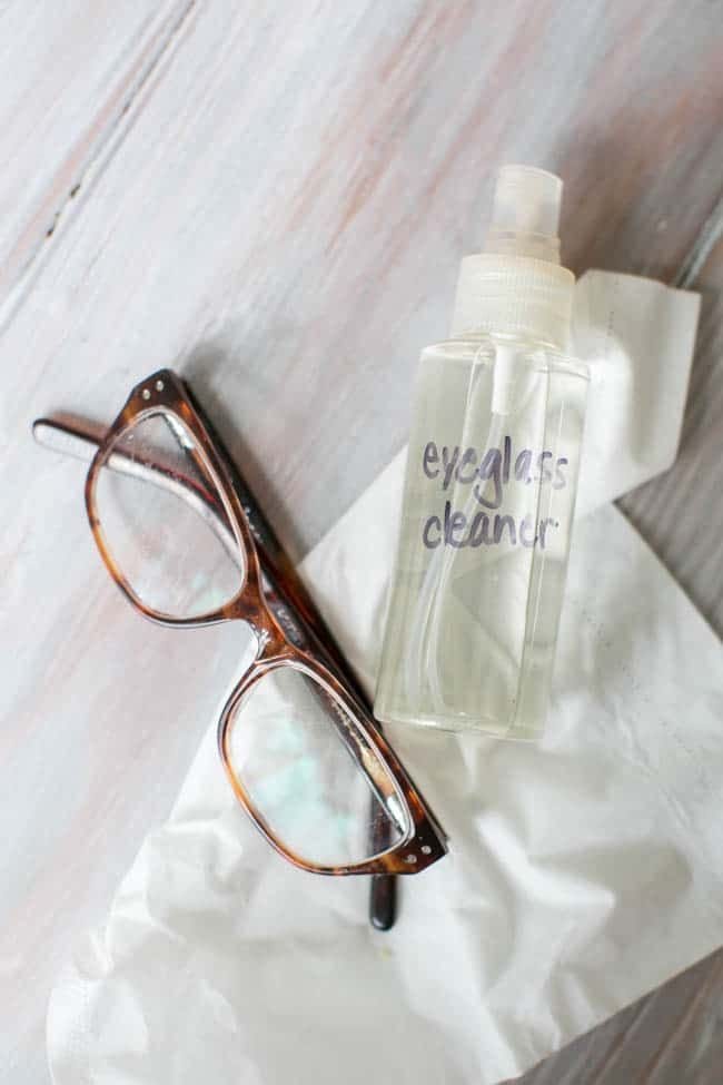 Discover the natural ingredient that removes dull stains from glasses instantly. Restore crystal-clear clarity to your drinking glasses with this powerful, eco-friendly solution.